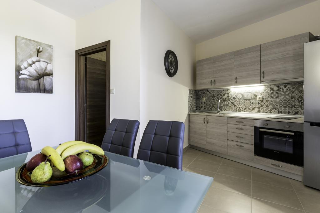 Lyristis Dinos Studios & Apartments Faliraki Extérieur photo