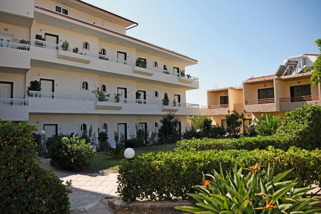 Lyristis Dinos Studios & Apartments Faliraki Extérieur photo