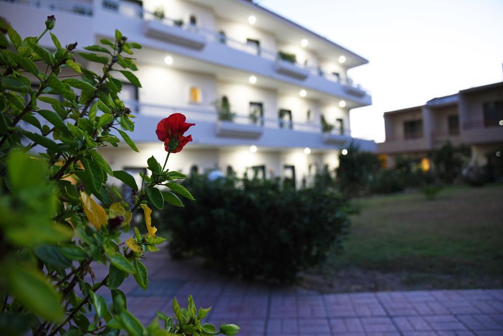 Lyristis Dinos Studios & Apartments Faliraki Extérieur photo