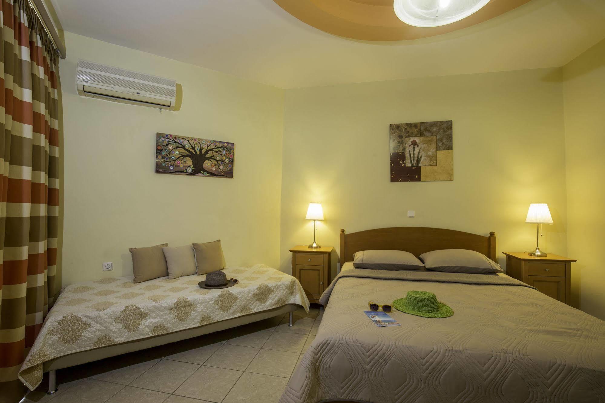 Lyristis Dinos Studios & Apartments Faliraki Extérieur photo